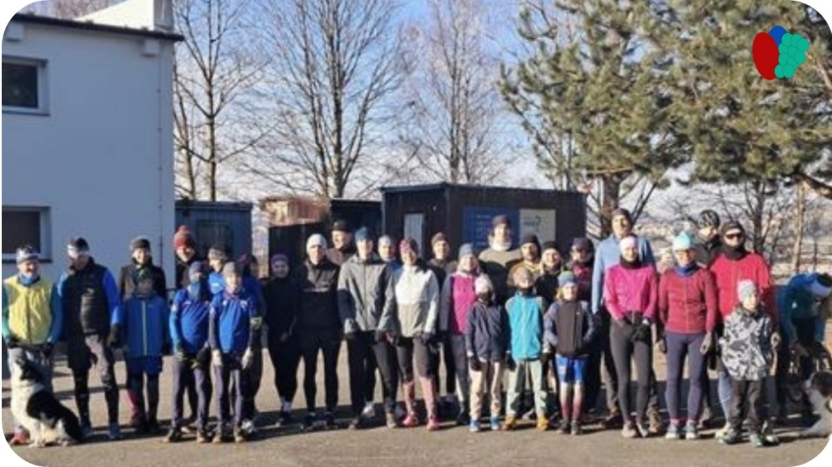 Mrazivá Štěpánská STOVKA přilákala desítky běžců na dobrou věc