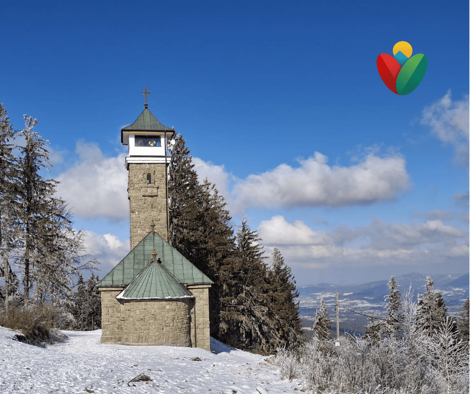 Kamenná rozhledna KOZUBOVÁ je unikátní součástí kaple svaté Anny