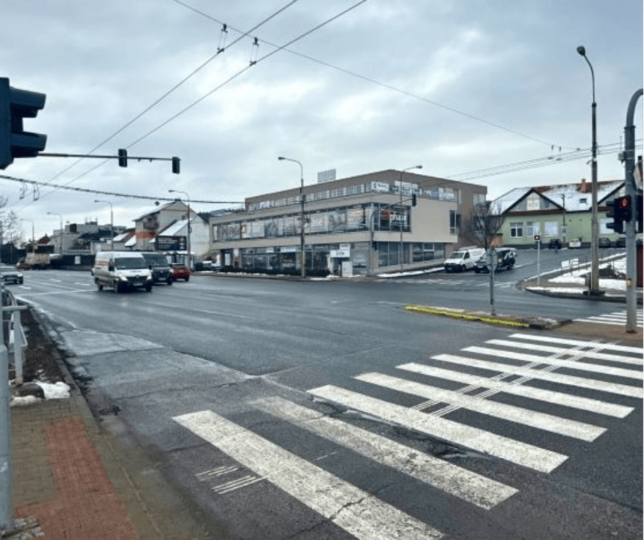 Zastávka MHD Malenovice, Pila bude ve směru na Otrokovice dočasně ZRUŠENA