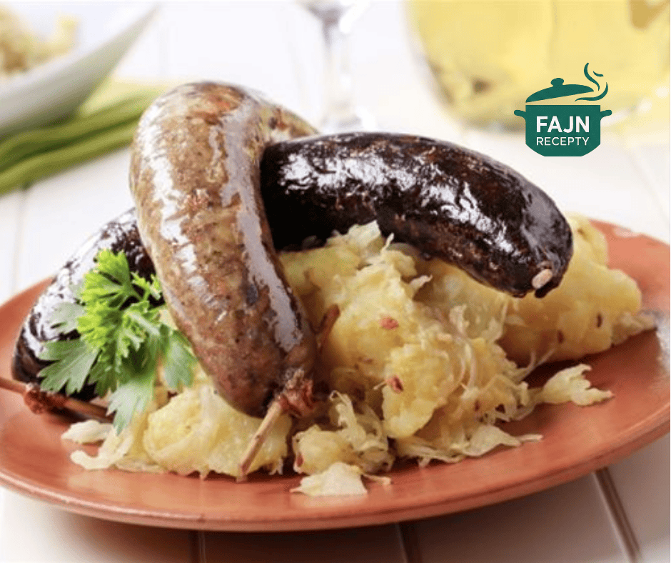 DNEŠNÍ MENU: Pórková polévka, poctivá JITRNICE a vanilkové VAFLE